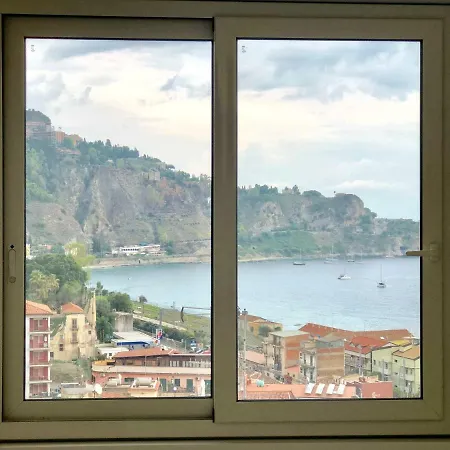 Taormina Wonderful Solarium Apartment Giardini Naxos Exterior photo