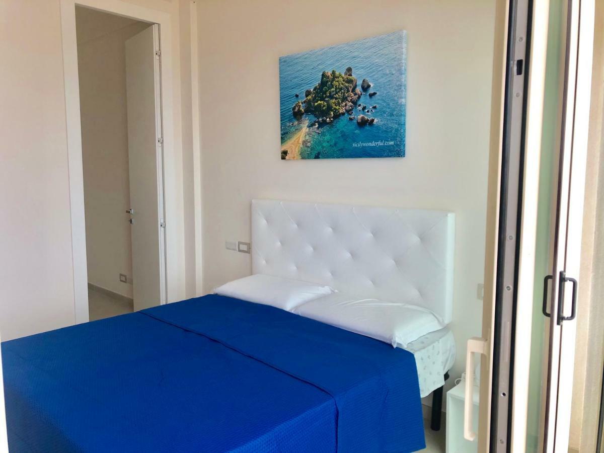 Taormina Wonderful Solarium Apartment *